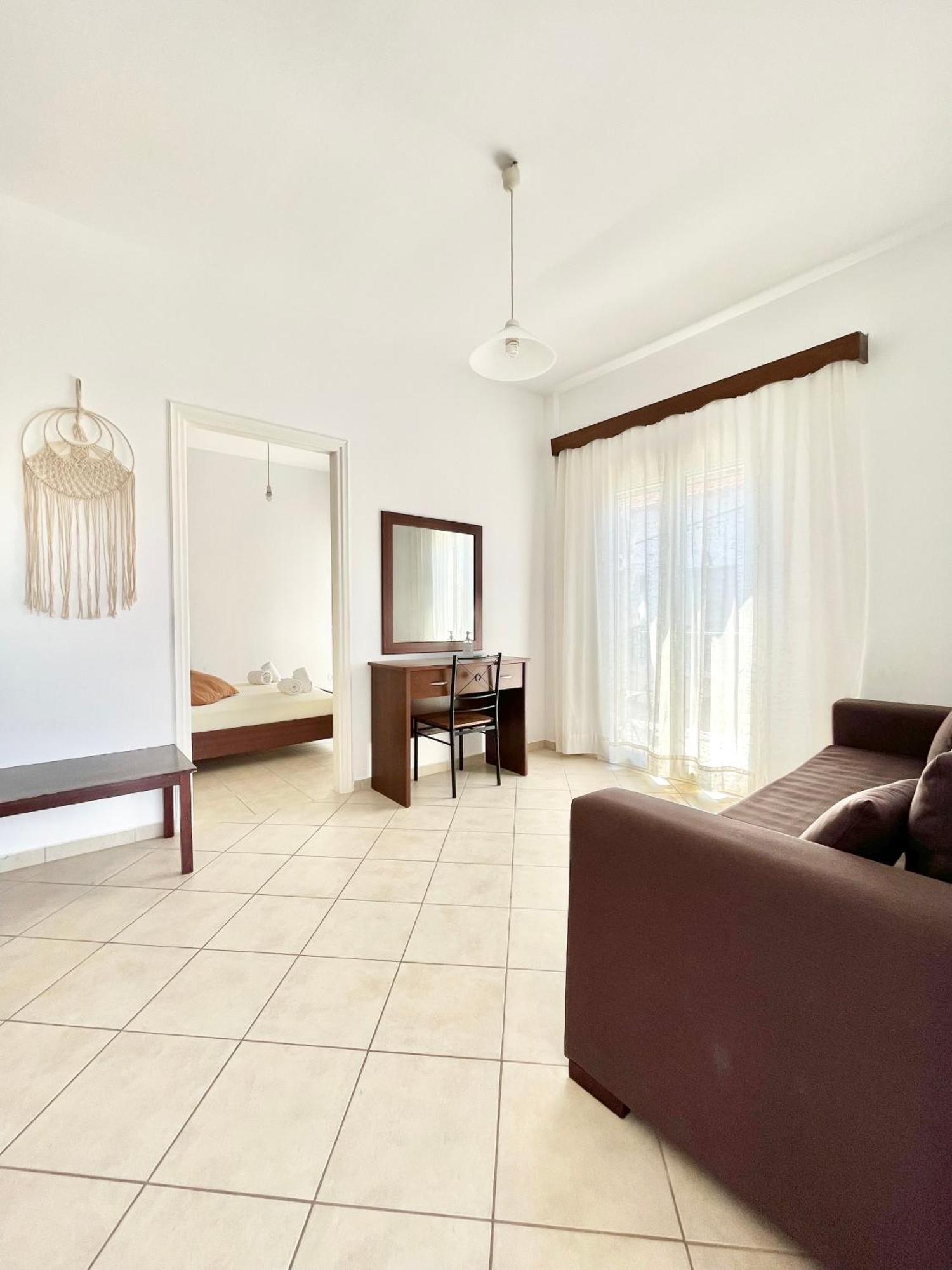 Koutrakis Rooms Finikounta Esterno foto
