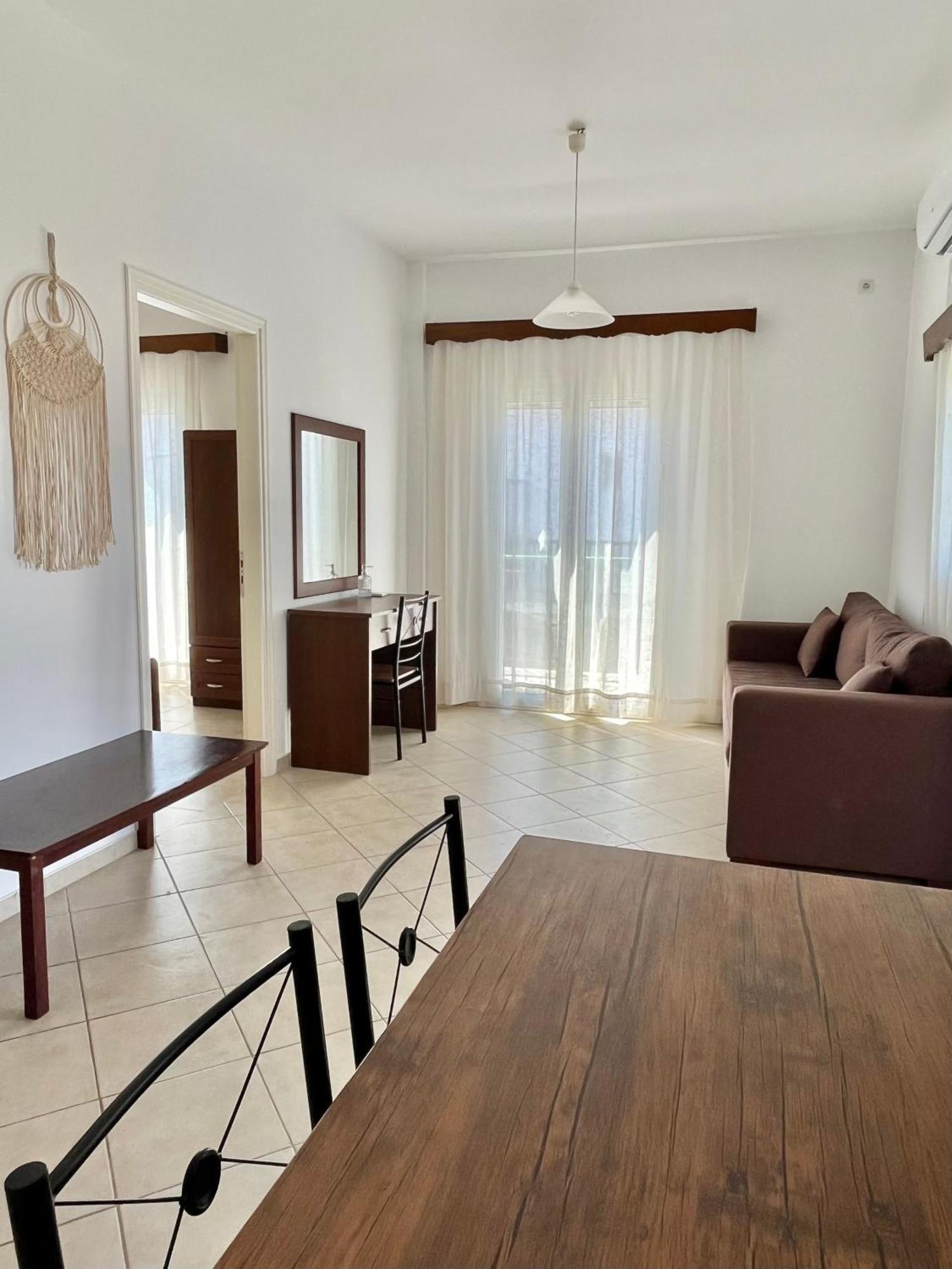 Koutrakis Rooms Finikounta Esterno foto