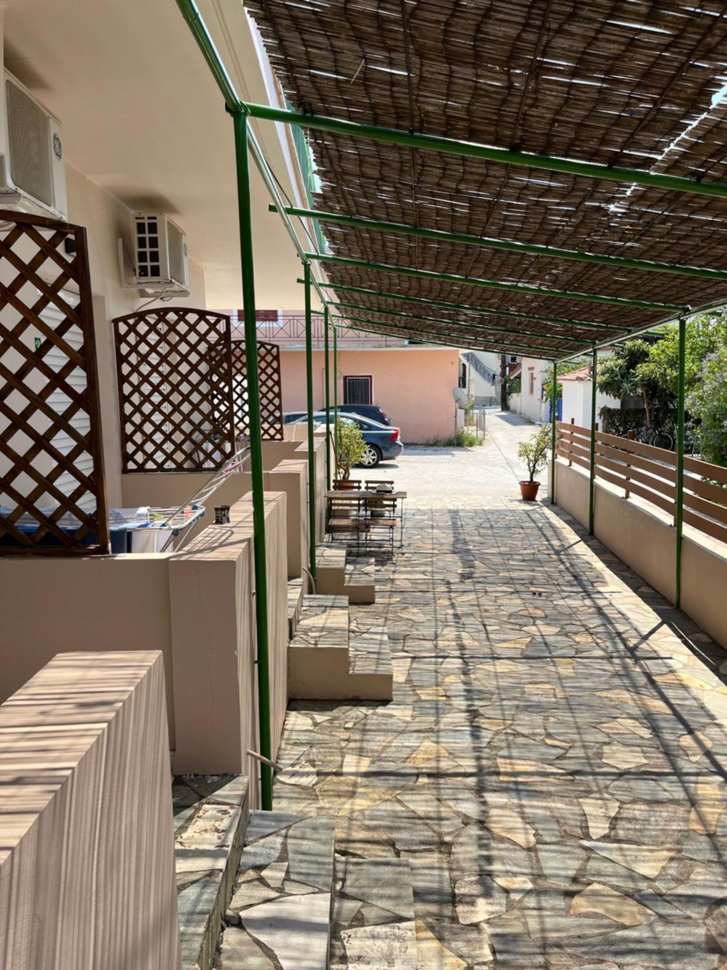Koutrakis Rooms Finikounta Esterno foto