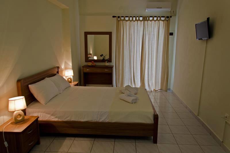Koutrakis Rooms Finikounta Esterno foto